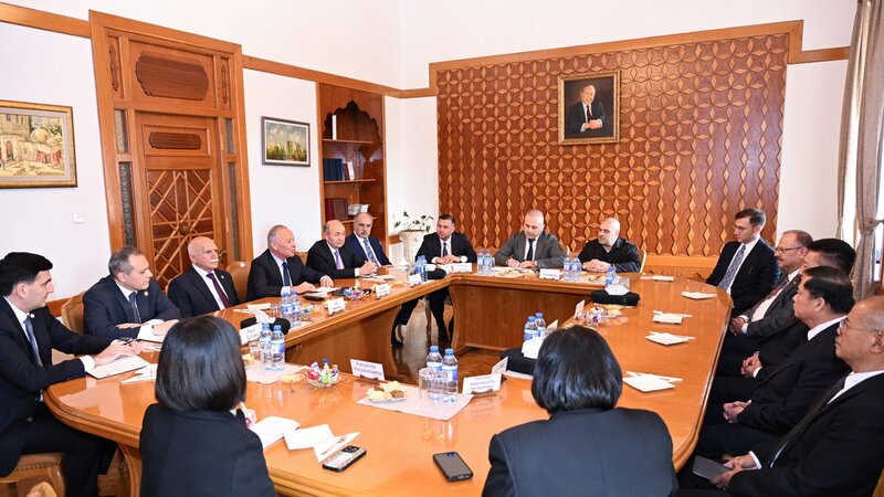 Konstitusiya Məhkəməsində beynəlxalq konfransın iştirakçıları ilə görüş keçirildi