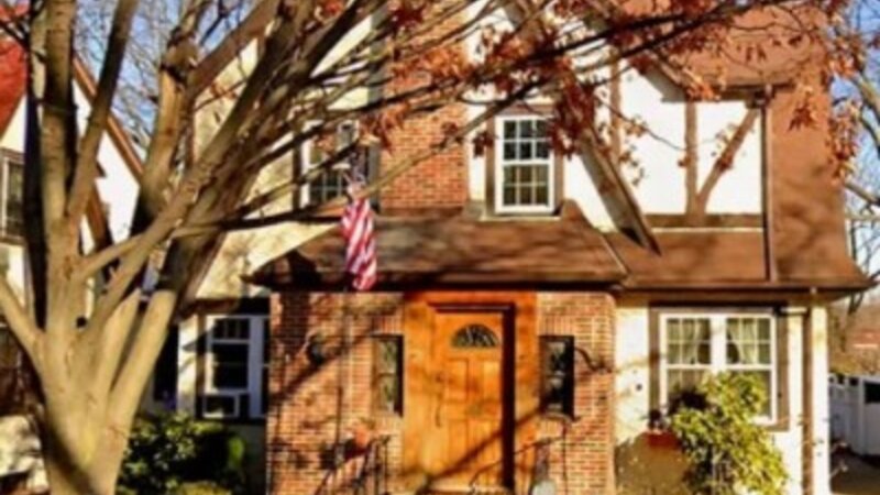 Trampın doğulduğu ev satışa çıxarıldı