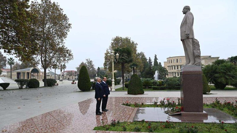 “Azərişıq” ASC-nin sədri Vüqar Əhmədov Bərdədə vətəndaşları qəbul edib