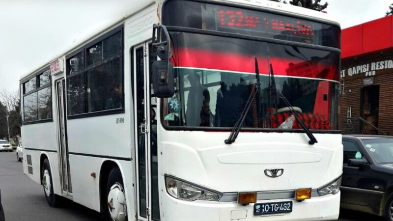 “Təcili yardım hadisə yerinə 38 dəqiqəyə gəlib”- Avtobusun vurduğu piyada ölüb