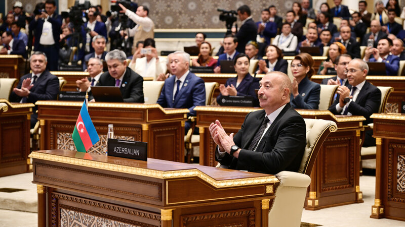 İlham Əliyev Daşkənddə "Gələcəyin İrsi" Beynəlxalq Mükafatının təqdimat mərasimində iştirak edib