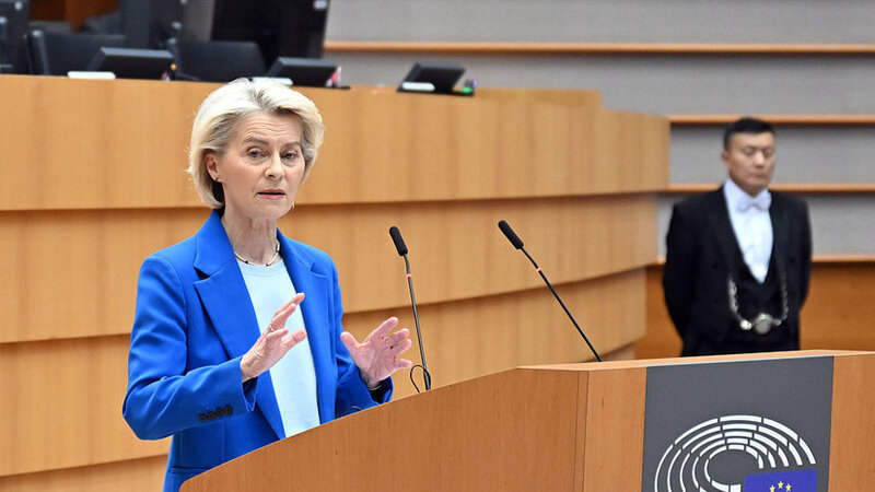 Politico: Fon der Leyen Avropa Parlamentində gücünü itirir