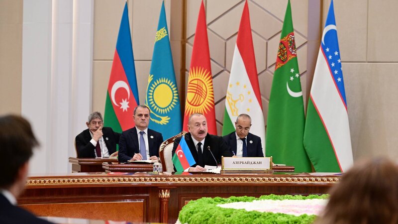 İlham Əliyev Mərkəzi Asiya Dövlət Başçılarının 7-ci Məşvərət Görüşünün iclasında çıxış edib -