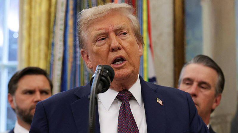 Tramp Epşteynlə bağlı suala görə jurnalisti təhqir etdi: “Siz iyrənc reportyorsunuz”