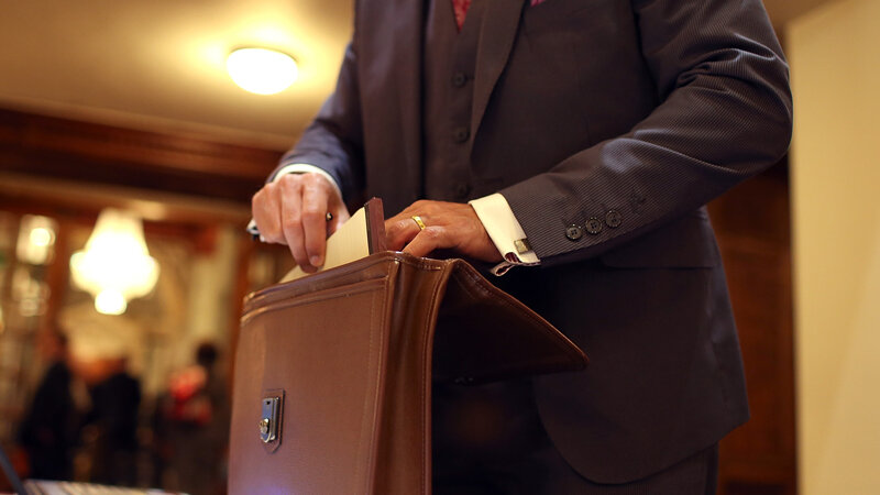 “Qanunsuz pullara görə ailəmiz dağıldı” -