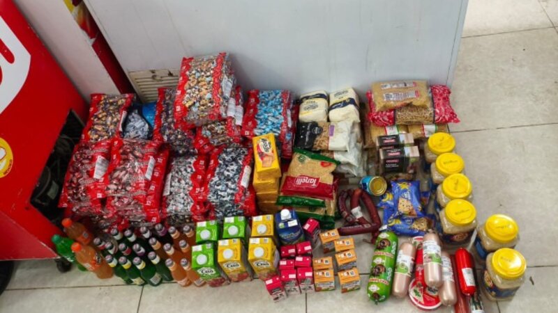 Bu marketdə istehlaka yararsız məhsullar aşkarlandı