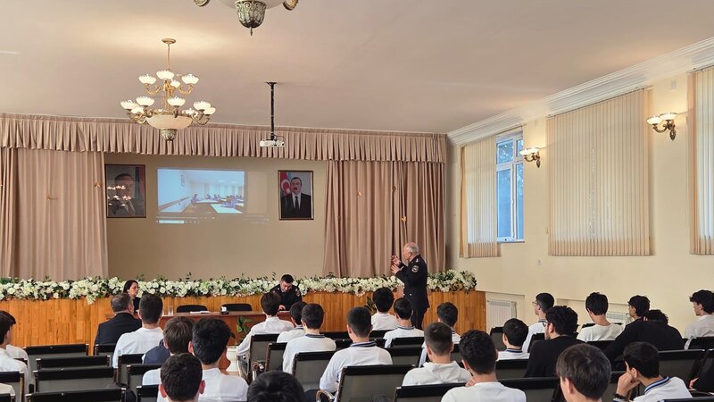 Polis Akademiyasında görüş keçirildi -