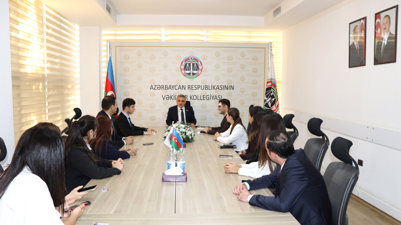 Vəkil köməkçilərinə vəsiqələr təqdim olundu -