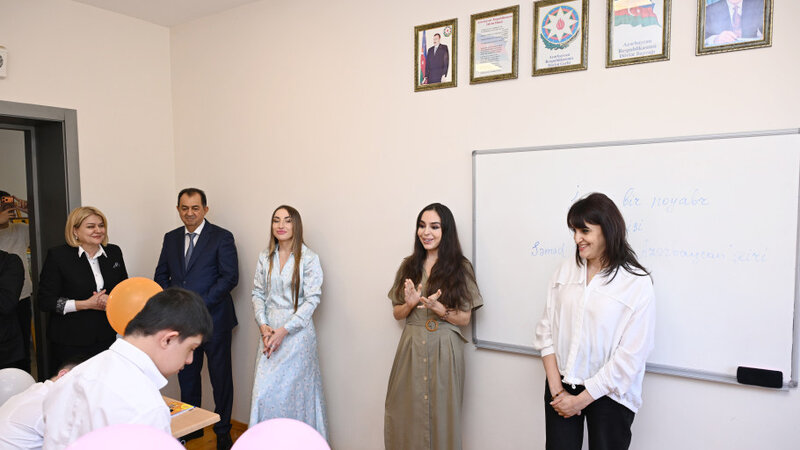 Leyla Əliyeva Lənkəranda internat məktəbində oldu -