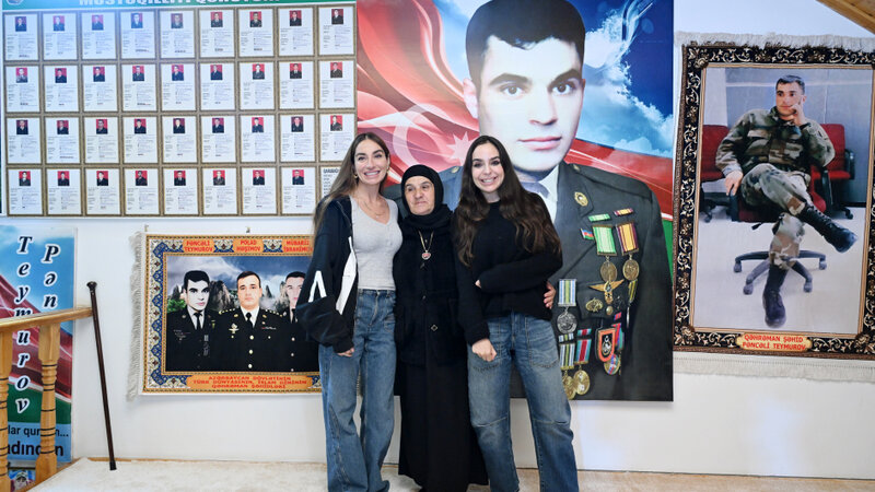 Leyla və Arzu Əliyeva Milli Qəhrəmanın ailəsini ziyarət ediblər -