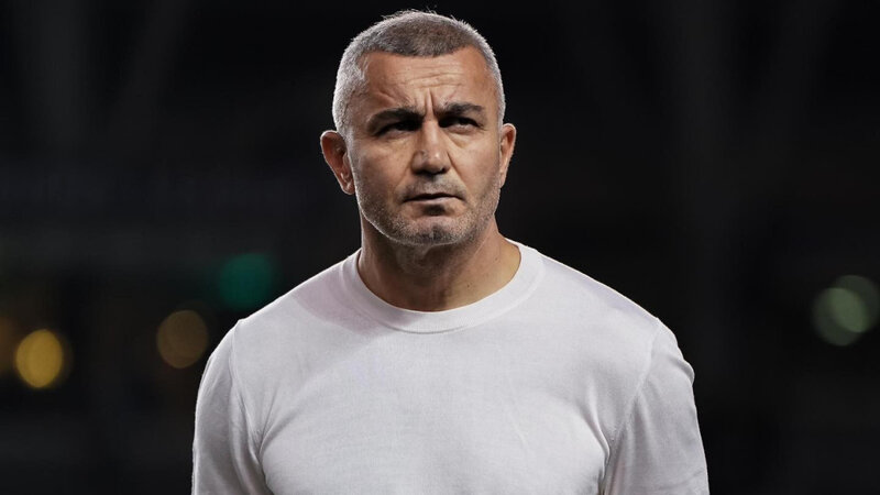 Qurban Qurbanov "Bu şəhərdə"nin parodiyasından danışdı