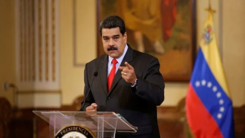 Maduro ABŞ ilə müharibənin qarşısını almaq üçün tələbələrə müraciət edib