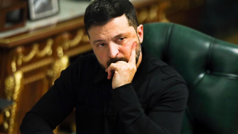 KİV: Zelenski sülh müqabilində Donbasdan geri çəkilməyə razı ola bilər