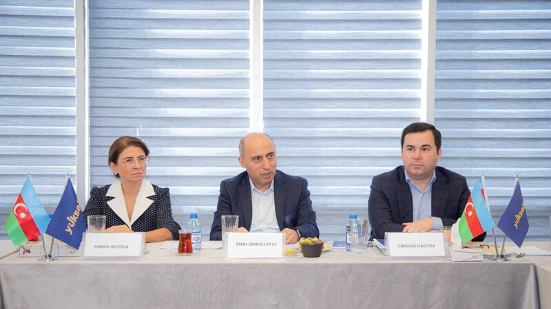 Emin Əmrullayev beşinci "Yüksəliş" müsabiqəsinin qalibləri ilə görüşdü