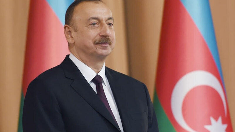 Prezident: Ağdam-Хаnkəndi dəmir yolunun inşası ilə məşğuluq