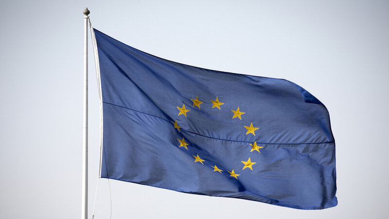 Makron: Aİ Rusiya aktivləri ilə bağlı qərarı bir neçə günə açıqlayacaq