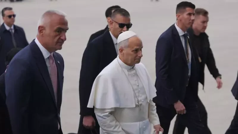 Roma Papası Türkiyəyə gəldi