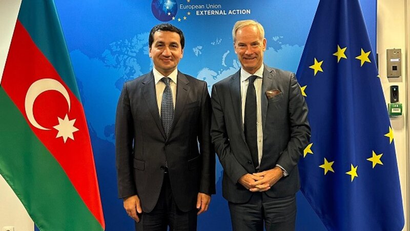 Hikmət Hacıyev Avropa İttifaqının rəsmiləri ilə görüş keçirib