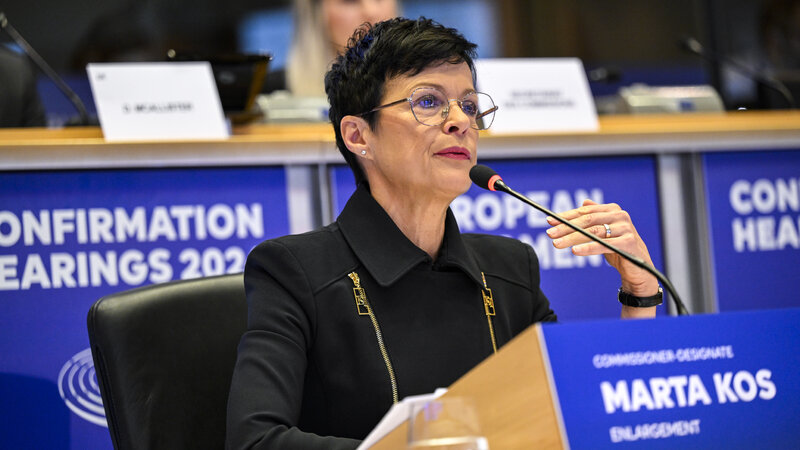 Marta Kos: Ermənistan-Türkiyə elektrik xətti üzərində iş aparılır