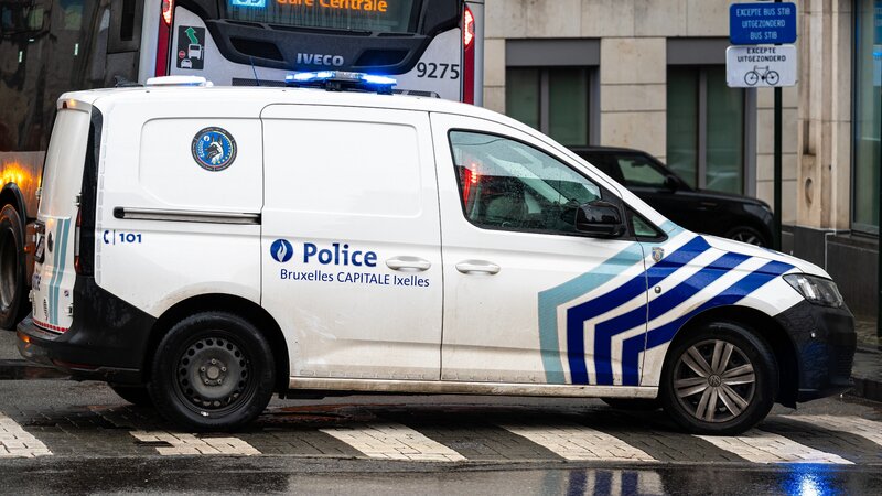KİV: Belçikada polis Avropa İttifaqı qurumlarında axtarışlar aparır