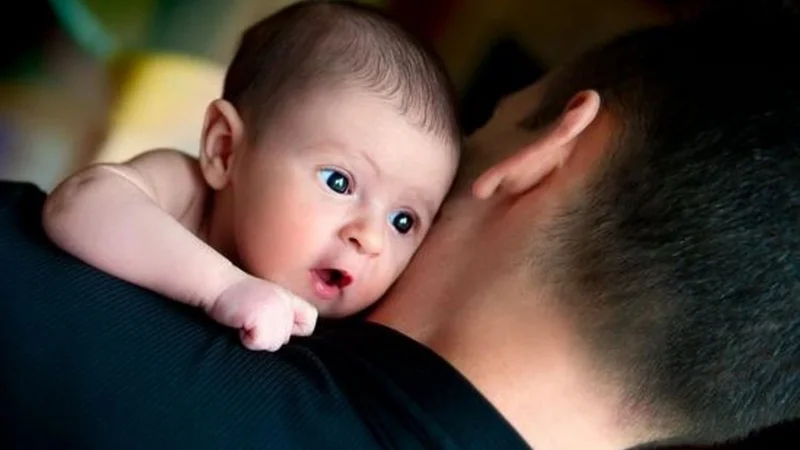 Uşağın doğulmasına görə kişilərə 14 gün ödənişli məzuniyyət veriləcək