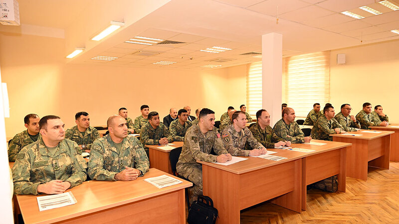 Bakıda NATO-nun mobil təlim qrupu tərəfindən seminar-məşğələ keçirilir