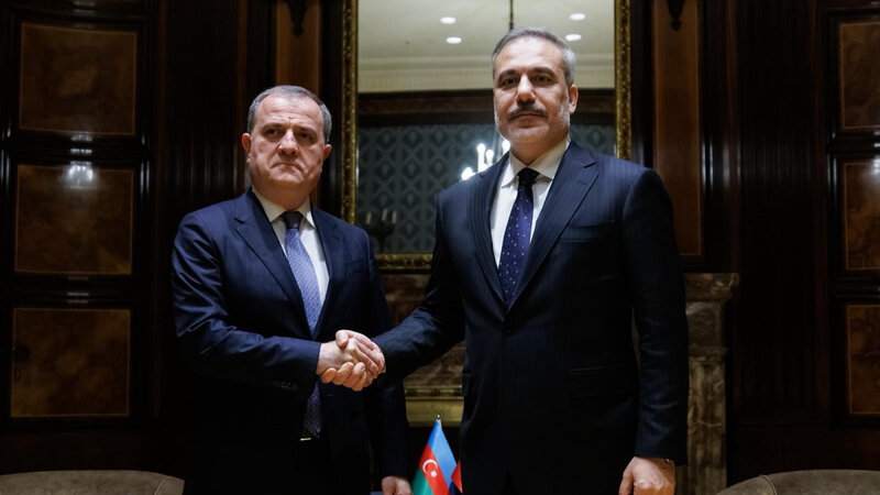 Ceyhun Bayramov Hakan Fidanla təhlükəsizlik məsələlərini müzakirə etdi -