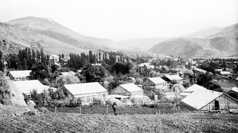 Amerikalı professor: Ermənistanda azərbaycanlılara məxsus 702 yaşayış məntəqəsinin adı erməniləşdirilib