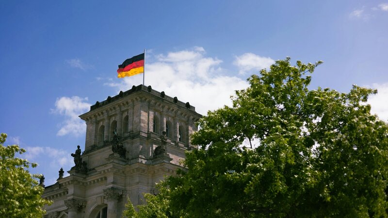 Almaniya hökuməti deputatlar üçün uçuş məhdudiyyətini yumuşaltdı