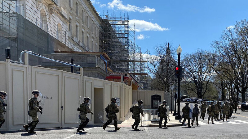 Məhkəmə Trampa Vaşinqtonda Milli Qvardiyanı saxlamağa icazə verdi