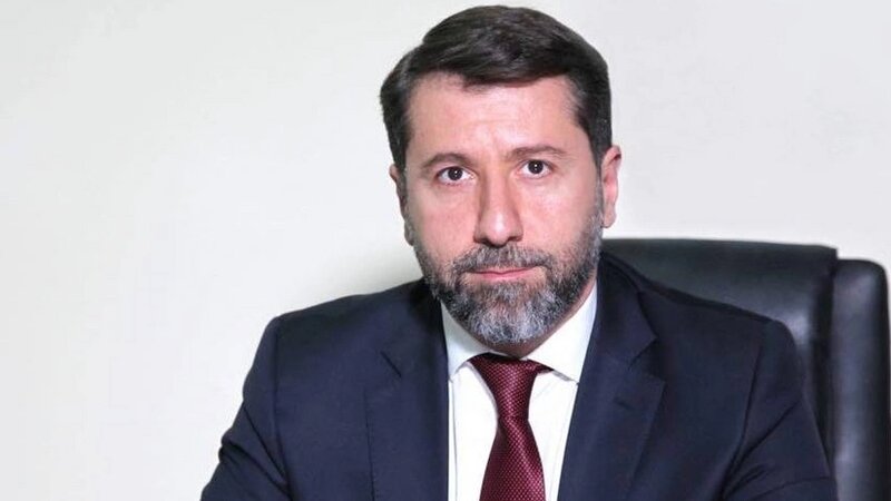 Karen Andreasyan  Londona səfər edəcək