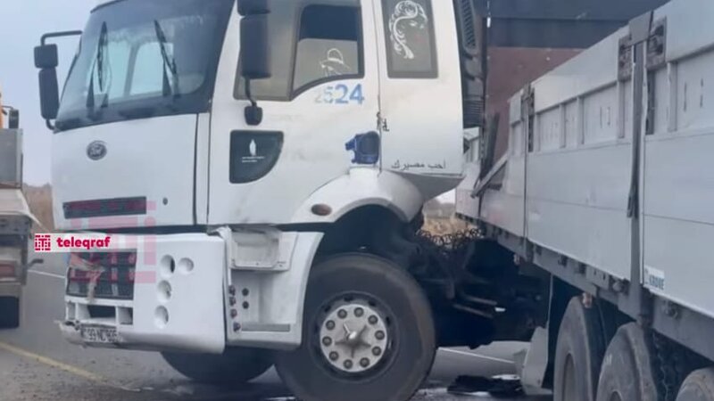 Biləsuvarda “KamAZ” minik avtomobili ilə toqquşdu