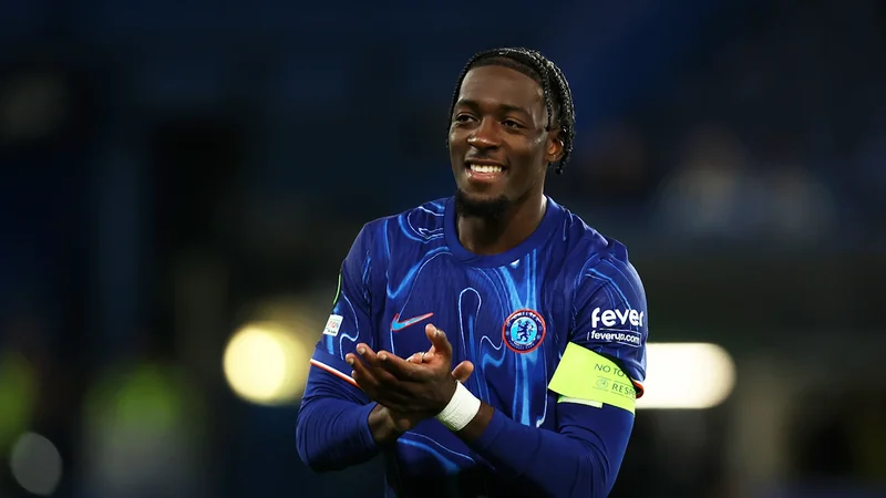 "Çelsi"nin müdafiəçisi "Lion"a keçir