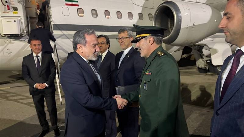 Əraqçinin Bakı səfəri başladı -