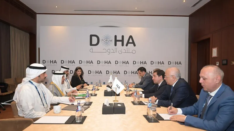 Hikmət Hacıyev Körfəz Əməkdaşlıq Şurasının baş katibi ilə görüşüb