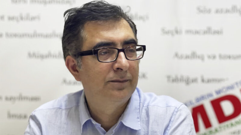 Anar Məmmədlinin məhkəməsində atası ifadə verməkdən imtina etdi