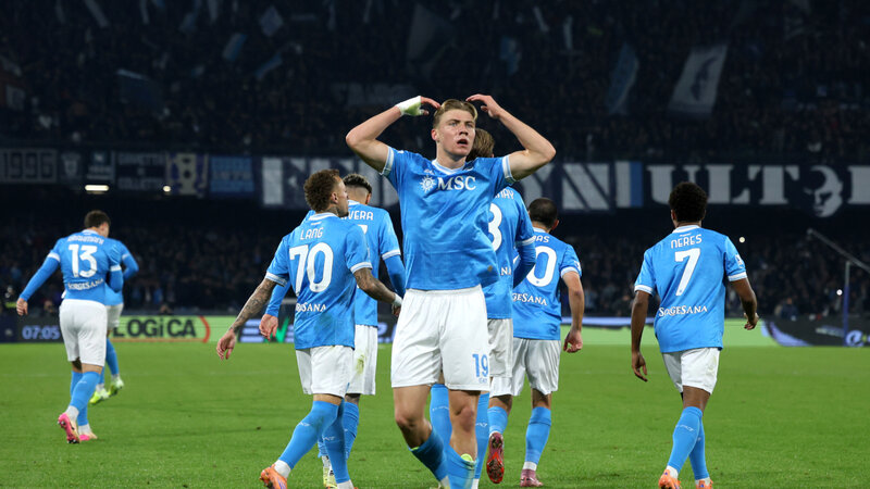 “Napoli” 38 il sonra bunu təkrarladı