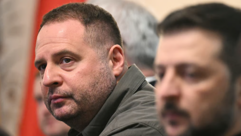 KİV: Yermakın yaxın dostunun həyat yoldaşı ABŞ-də zərgərlik şirkəti açıb