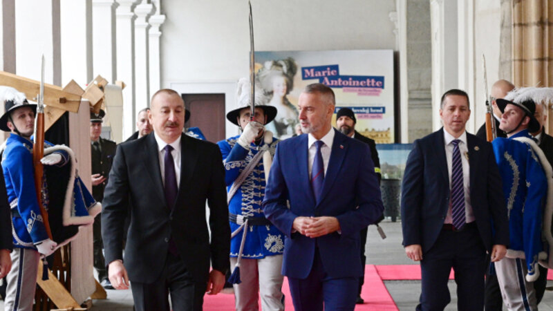 İlham Əliyev Slovakiya Milli Şurasının sədri ilə təkbətək və geniş tərkibdə görüşləri olub