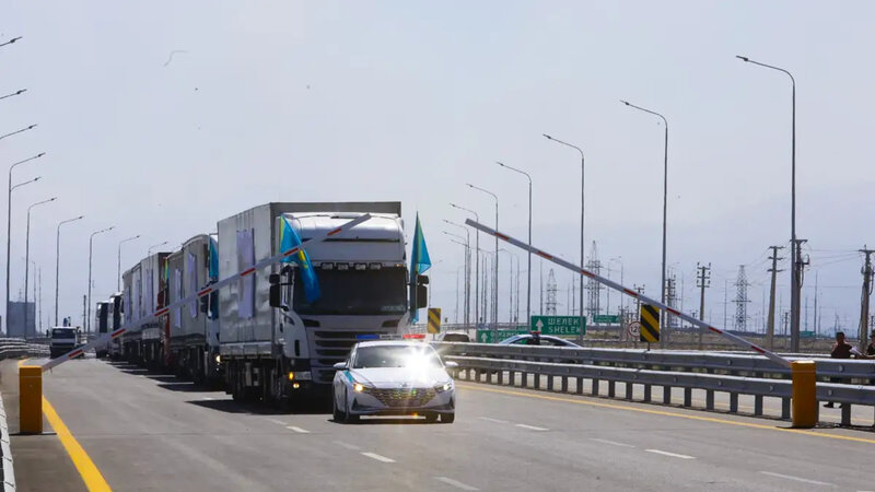 Qazaxıstan və Azərbaycan arasında yükdaşımalar üçün blanklar elektron formata keçiriləcək