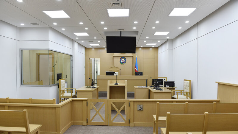 Gigiyena Mərkəzinin xanım əməkdaşı məhkəmə zalında həbs edilib