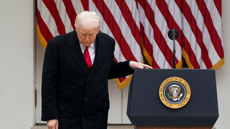 Tramp yenidən iclasda yuxulamaqla gündəmə gəldi