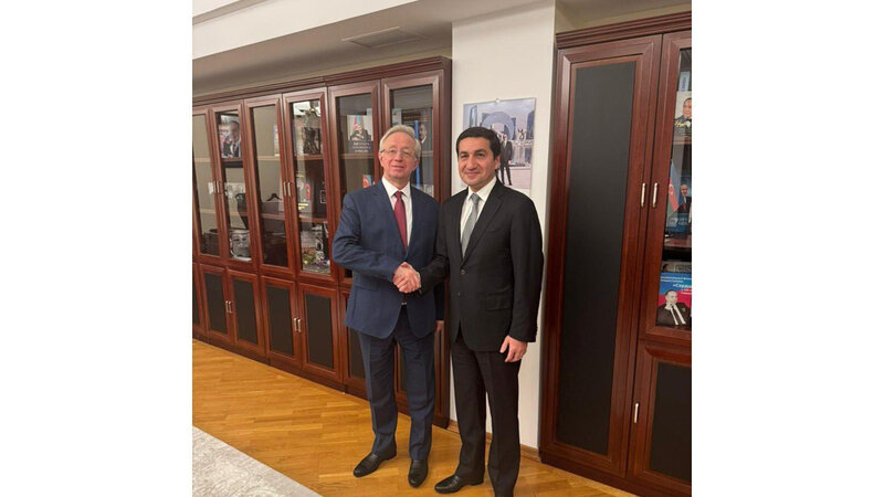 Hikmət Hacıyev Bakıda Lavrovun müavini ilə regional və beynəlxalq məsələləri müzakirə edib
