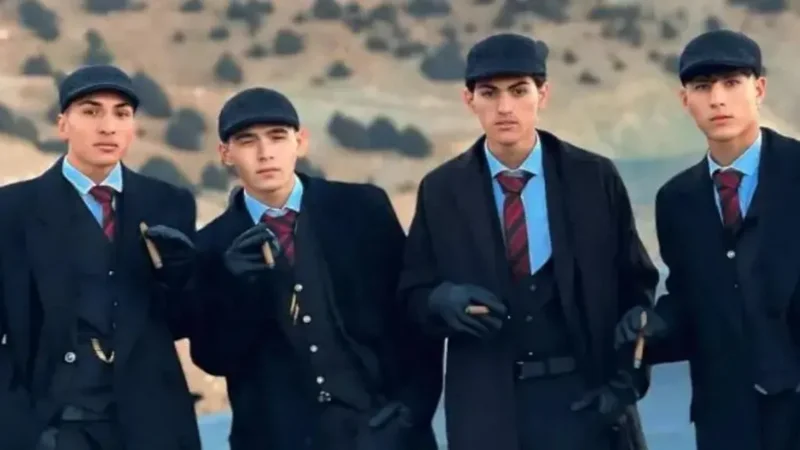 Talibanda “Peaky Blinders” tərzində geyinən gənclərə xəbərdarlıq:
