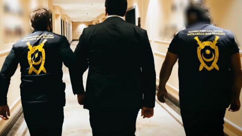 Dövlət Gömrük Komitəsinin vəzifəli şəxsləri saxlanıldı -