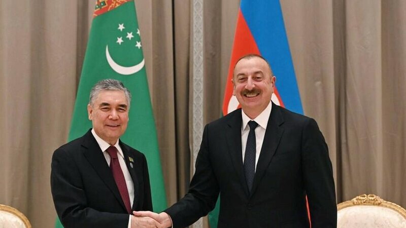 İlham Əliyev Qurbanqulu Berdiməhəmmədovu təbrik etdi