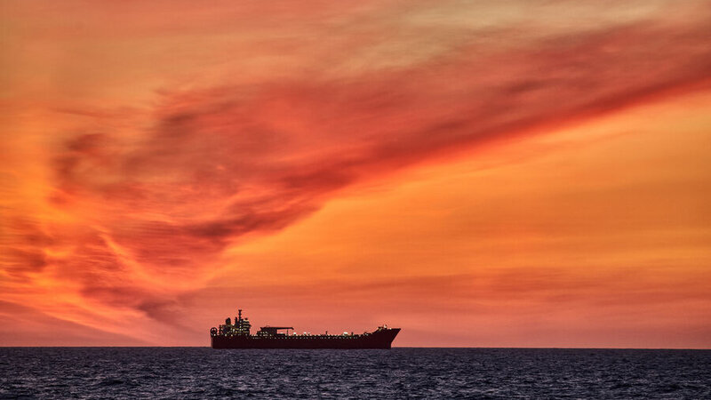ABŞ Venesuela yaxınlığında neft tankerini saxladı