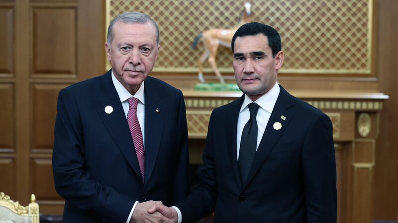 Rəcəb Tayyib Ərdoğan Türkmənistan Prezidenti ilə görüşdü
