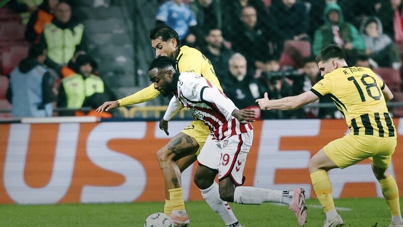 Konfrans Liqasında V turun oyunları keçirildi