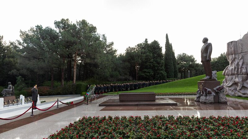 Hüquq-mühafizə orqanlarının rəhbərliyi Heydər Əliyevin xatirəsini anır -